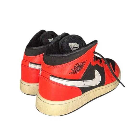 ***SOLD*** Nike Air Jordan 1 Retro Mid GS Black Infrared Red 23 Size 4.5 B37 - Picture 4 of 6